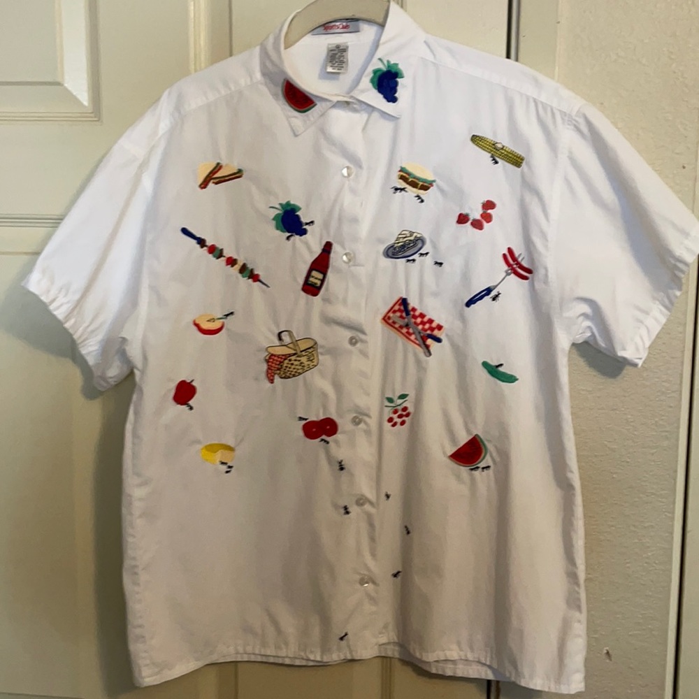 Vintage Embroidered Cambridge sports club Small short sleeve Picnic themed